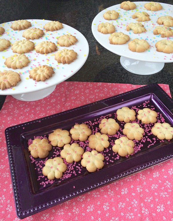 https://www.letstalkmommy.com/wp-content/uploads/2014/09/sugar-cookie-recipe-with-my-oxo-cookie-press.jpg