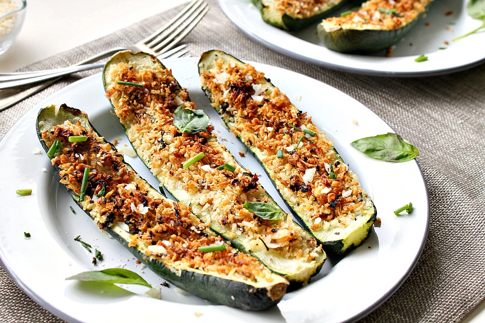 Stuffed zucchini courgettes