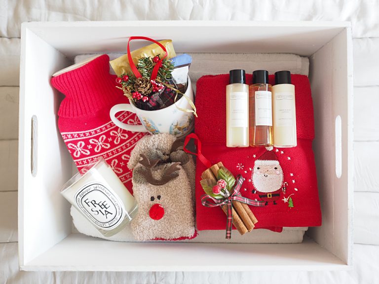 A Christmas Gift Box for Guests