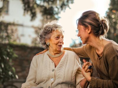 Balancing Parenthood and Elderly Care: Practical Tips for Busy Parents